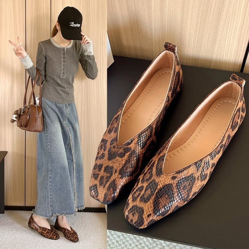 Leatherwork Free Patterns - حذاء نسائي جديد بنمط جلد الثعبان،