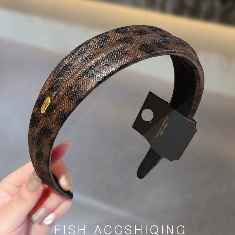 جديد الخريف الشتاء ليوبارد طبا - مراجعة Leatherwork Pony وسعره