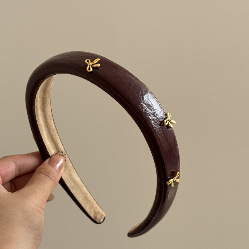 الرجعية الجلود جو القوس الذهبي - مراجعة Leatherwork Pony وسعره