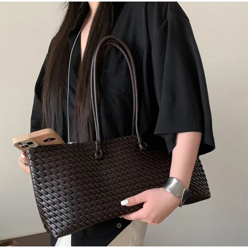 حقيبة يد فاخرة من الجلد الصناع - مراجعة Leather Work Handbag وسعره
