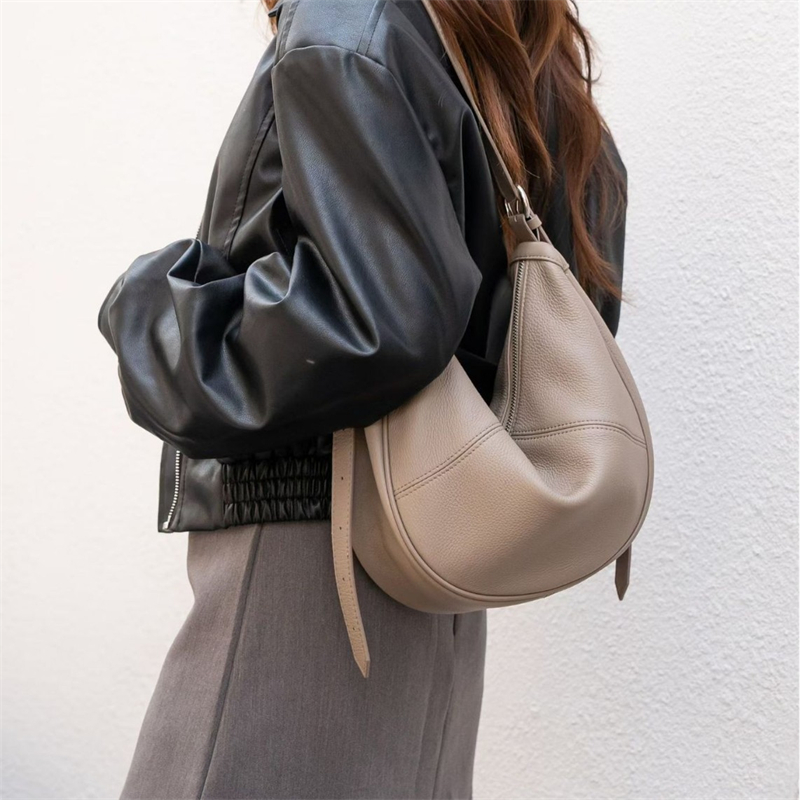 حقيبة هوبو هلالية الشكل من الج - مراجعة Leather Work Handbag وسعره